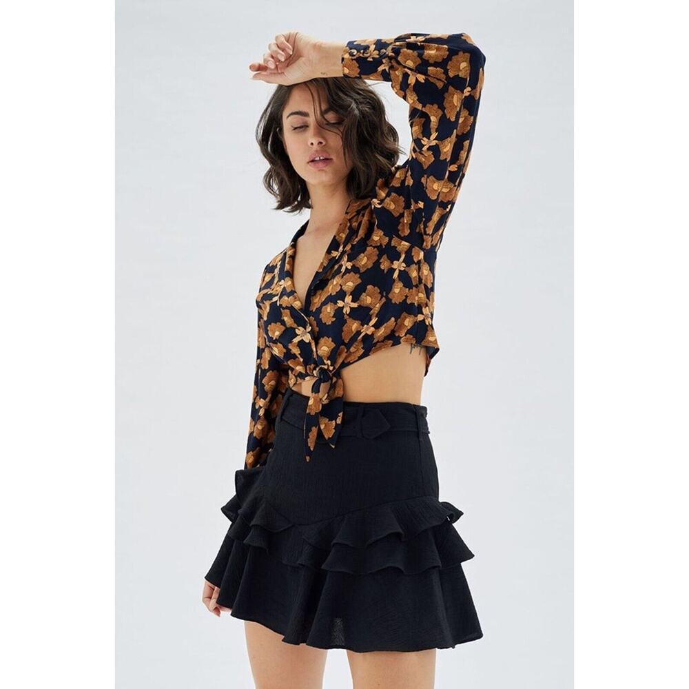 NWT MINKPINK SUMMER BLOWOUT NOUR CENTER TIE SHIRT LARGE MSRP $89